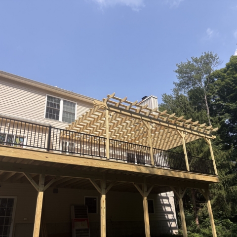 Sparta Deck With Trellis - After